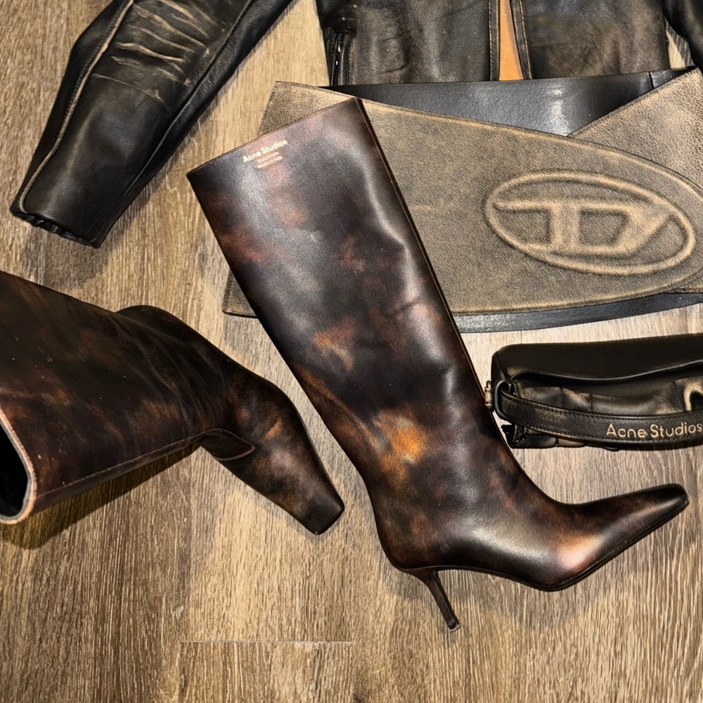 Acne Studios Brown Kitten Heel Boots - Picture 5 of 7